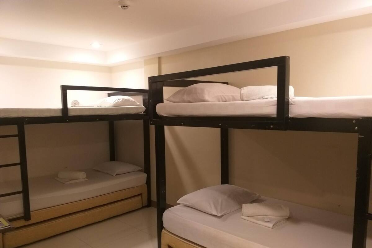 Desk, WiFi (free), bed sheets