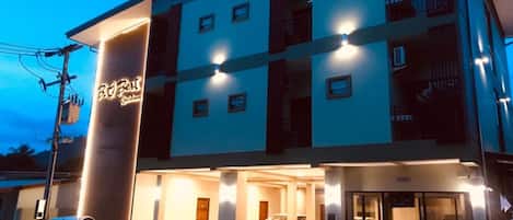 Front of property - evening/night