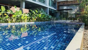 Outdoor pool - Tree Boutique Condo at Changklan (Chiang Mai)