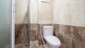Shower - Sunrise Trung Son Hotel (Ho Chi Minh City)