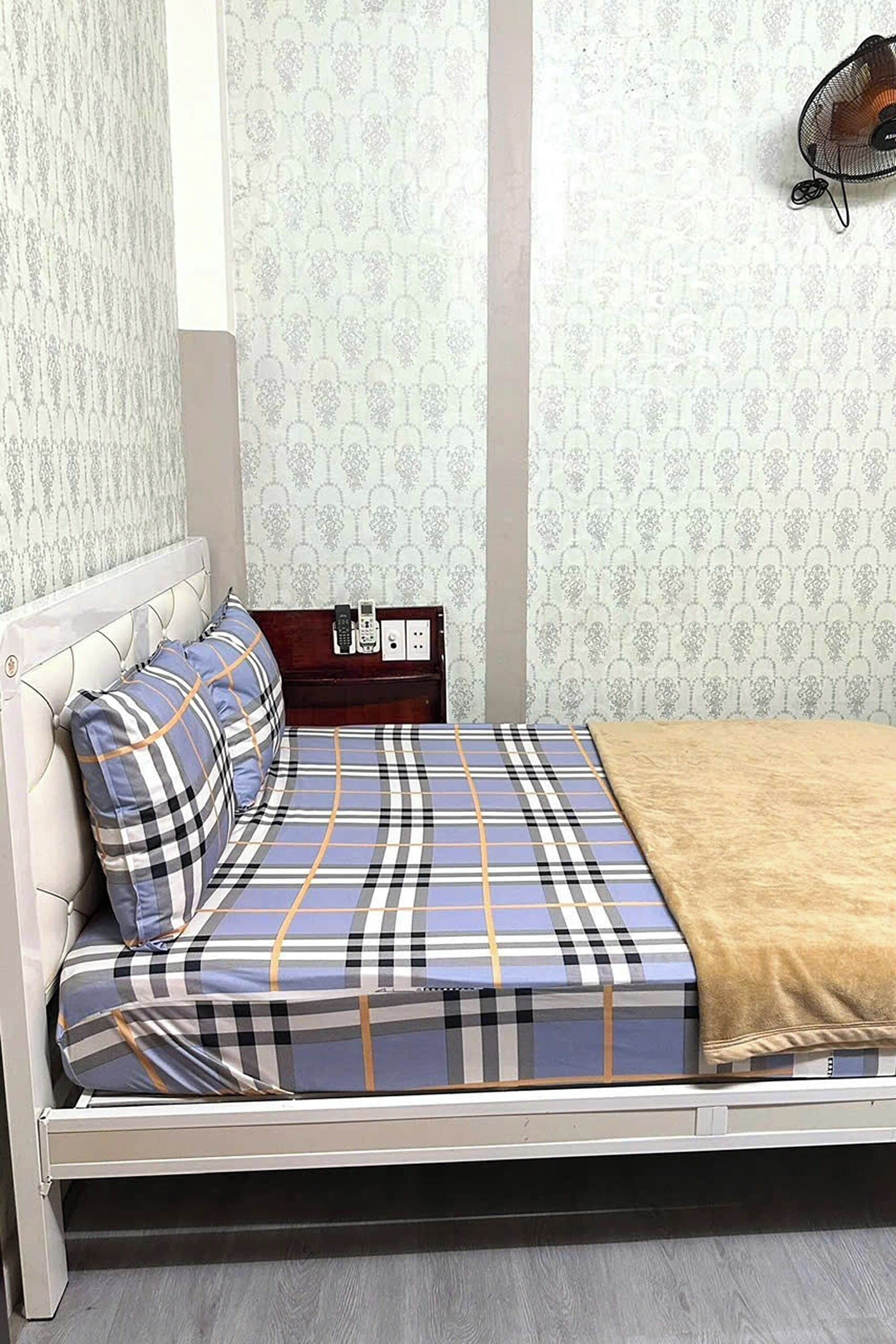 高级双人房, 1 张大床 | 办公桌、免费 WiFi、床单