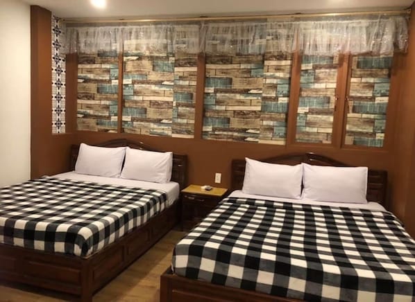 Superior Twin Room | Desk, free WiFi, bed sheets