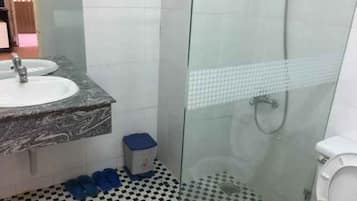 Dusche, kostenlose Toilettenartikel
