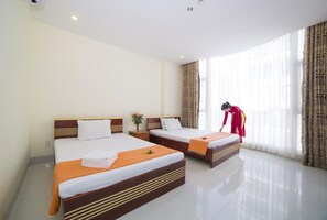 Desk, free WiFi, bed sheets - House Land Hotel Da Nang (Da Nang)