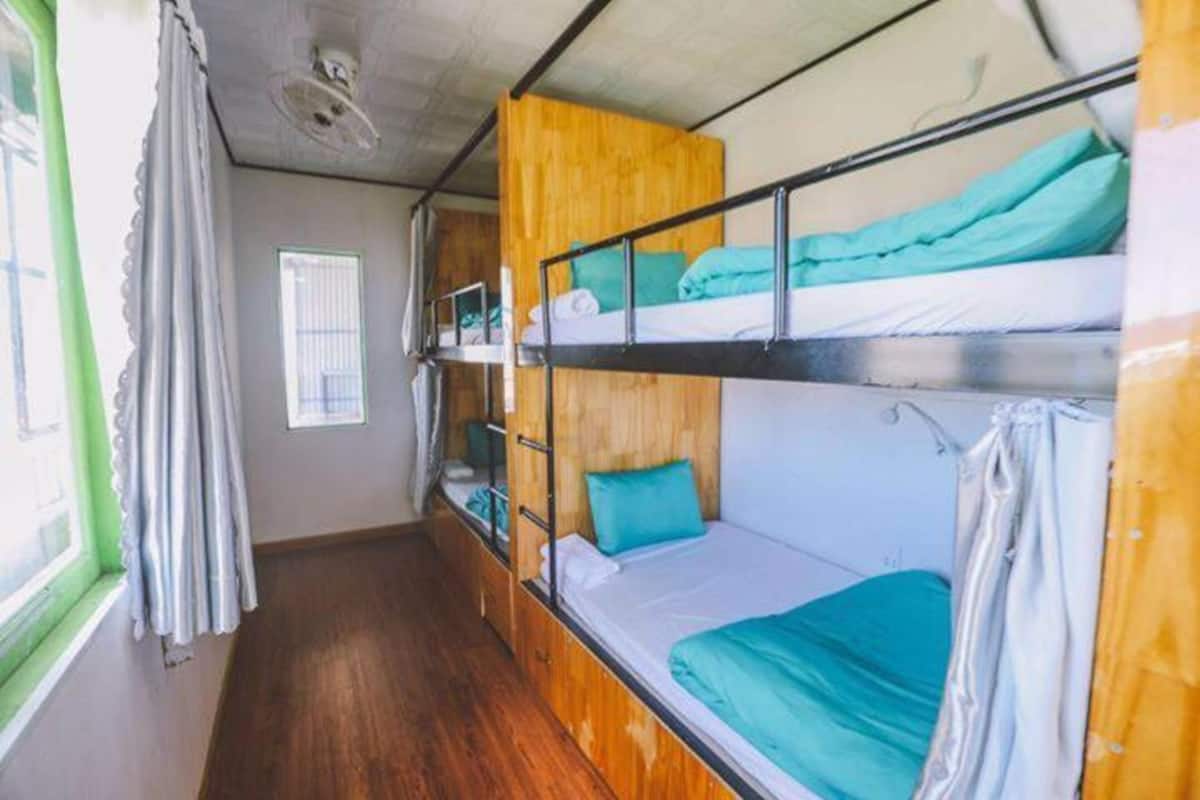 Container 8 beds | Desk, free WiFi, bed sheets