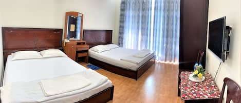 VIP Room | Minibar, desk, free WiFi