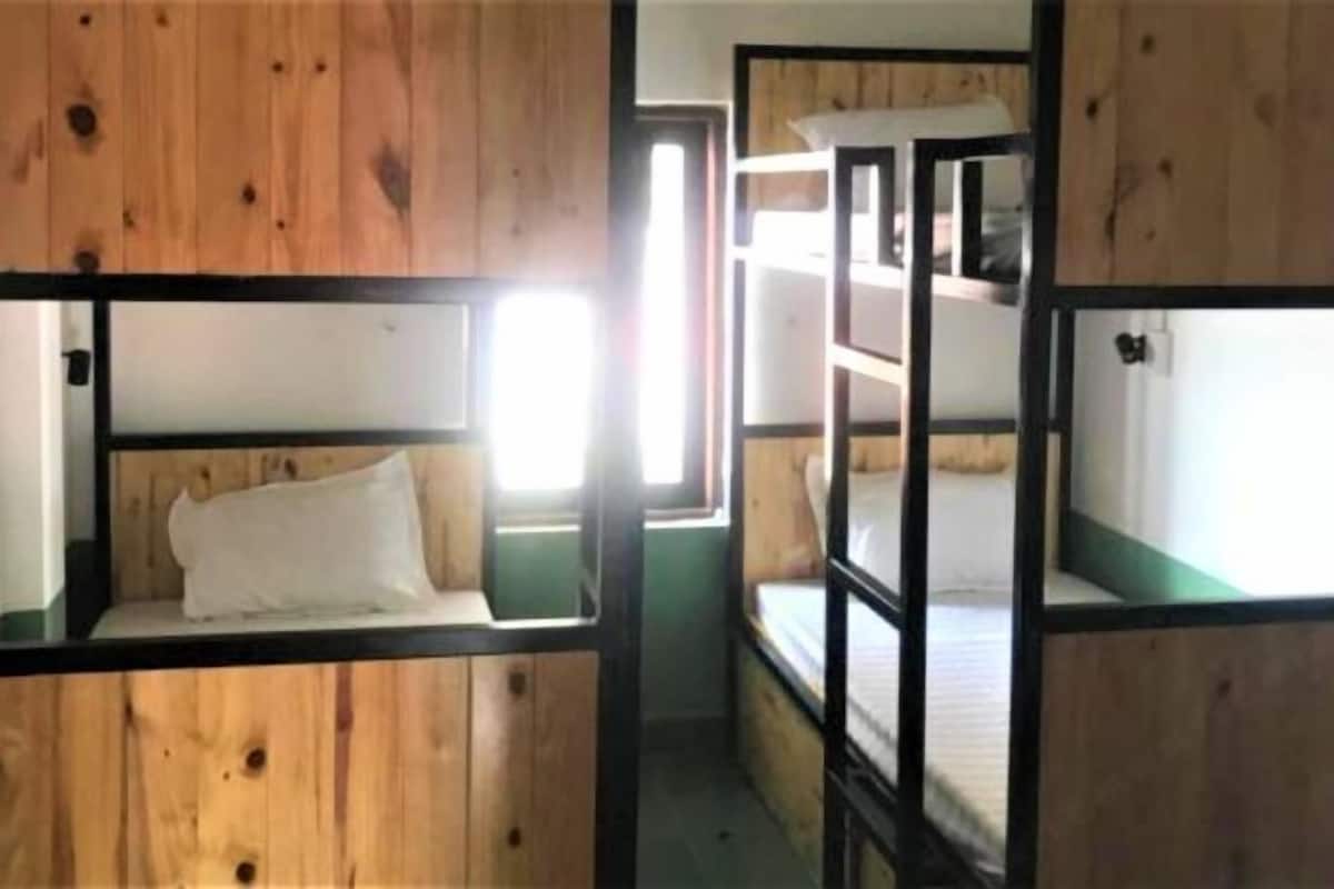 Minibar, bureau, chambres insonorisées, fer et planche à repasser