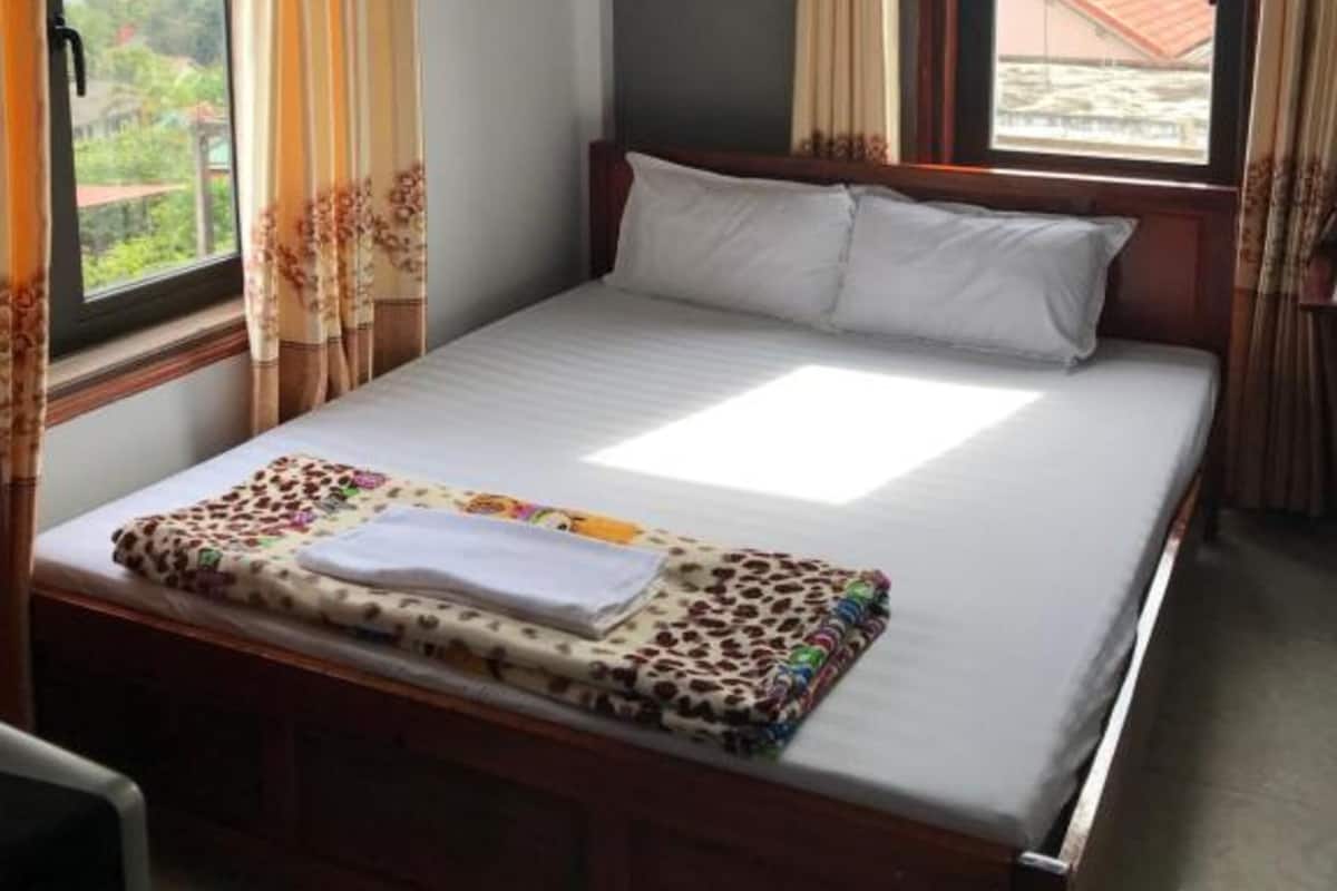 Chambre Double Standard | Minibar, bureau, chambres insonorisées, fer et planche à repasser