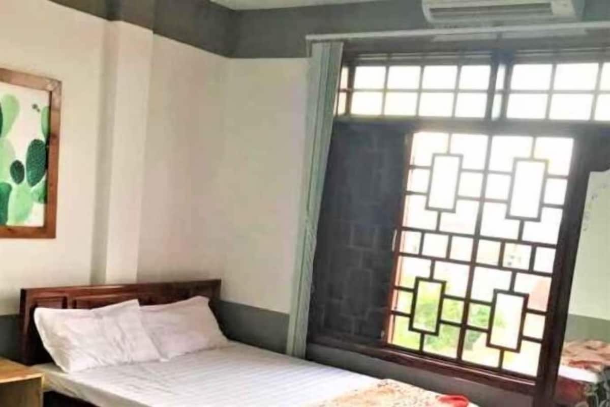 Minibar, bureau, chambres insonorisées, fer et planche à repasser