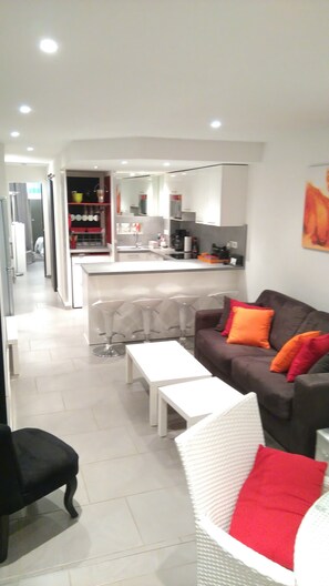 Individually decorated, individually furnished, bed sheets