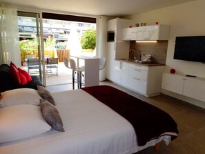 Flat-screen TV - Hôtel Riad 5 Studio Cap Libertin Village Naturiste (Agde)