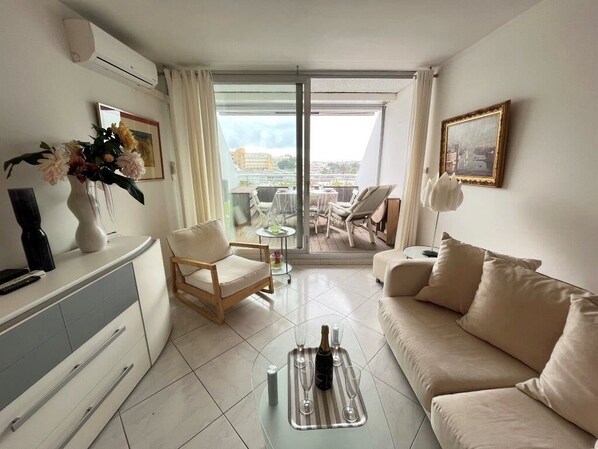 Flat-screen TV - Hôtel Riad 5 Studio Cap Libertin Village Naturiste (Agde)
