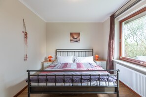 3 bedrooms, travel cot, free WiFi