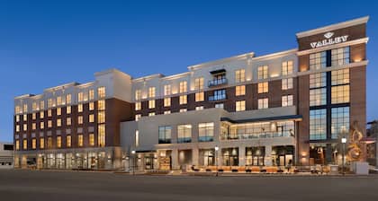 Valley Hotel Homewood Birmingham, Curio Collection by Hilton
