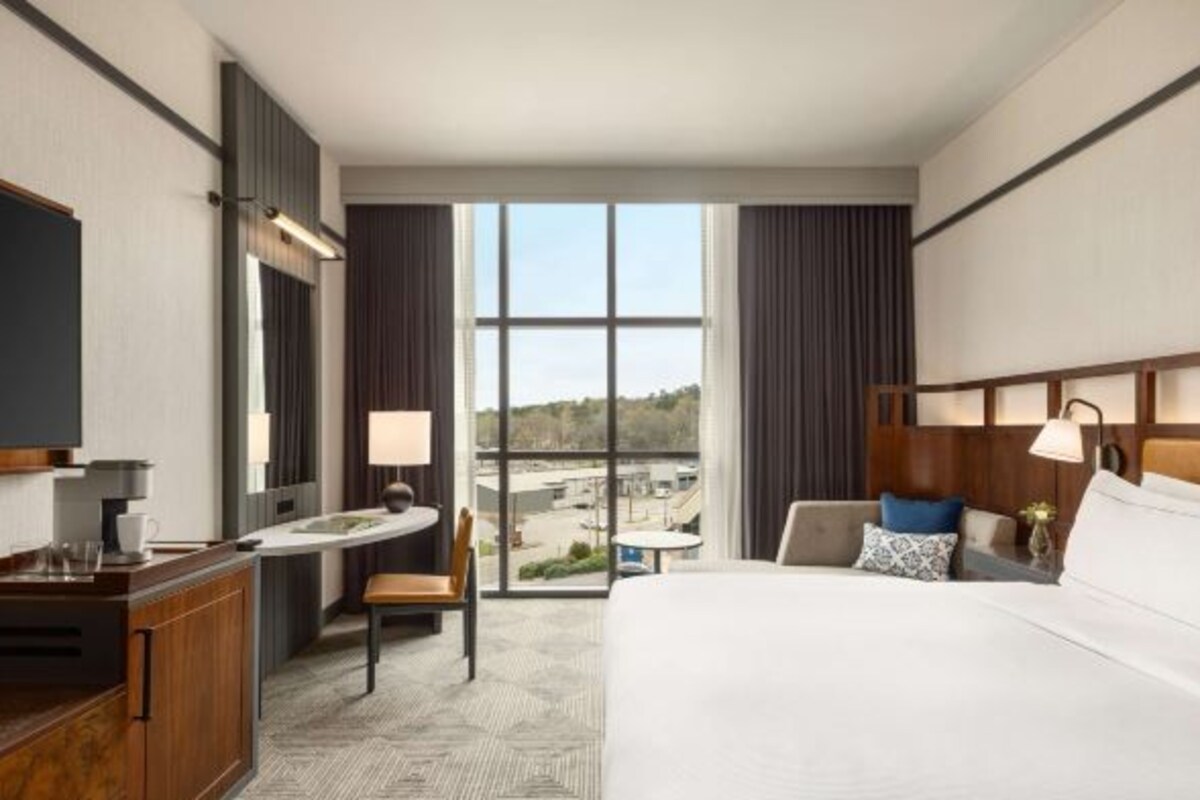 In-room safe, desk, laptop workspace, blackout drapes