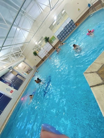 Una piscina techada