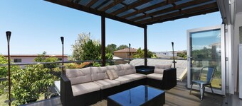 Hop Skip & Splash - Belle Escapes Jervis Bay