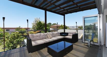 Hop Skip & Splash - Belle Escapes Jervis Bay