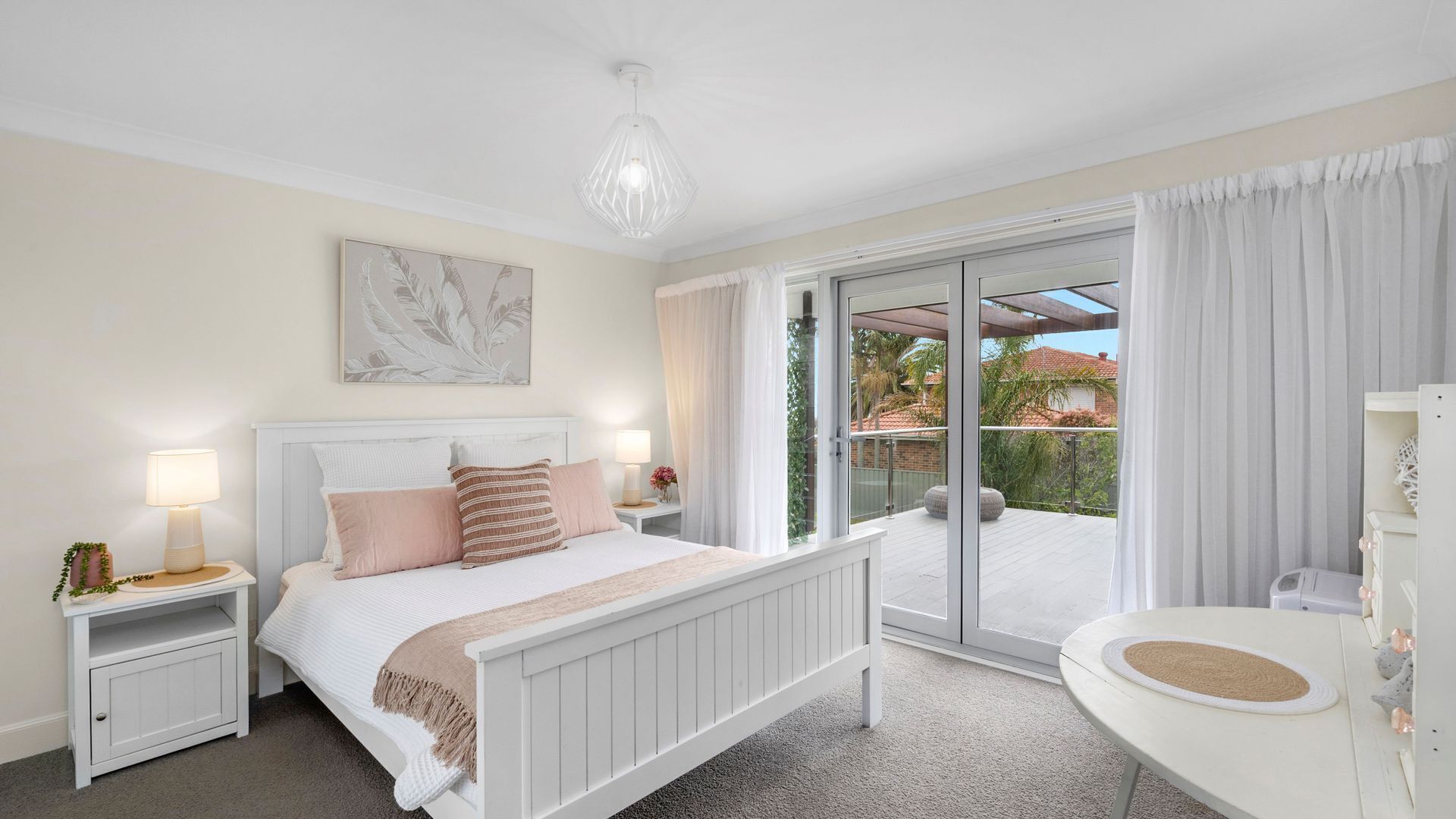 4 habitaciones, tabla de planchar con plancha y wifi gratis 