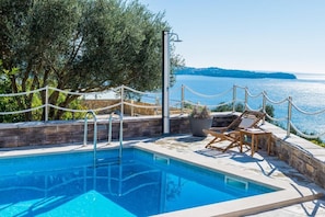 Apartment (Two Bedroom Apartment with Balcony an) | Pool