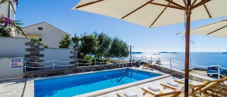 Apartment (Two Bedroom Apartment with Balcony an) | Pool