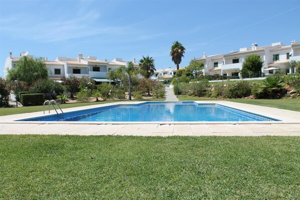 Outdoor pool - Villa 4+1 persons, near beach and Albufeira center, WiFi, BBQ, A/C, swimming pool (Albufeira)