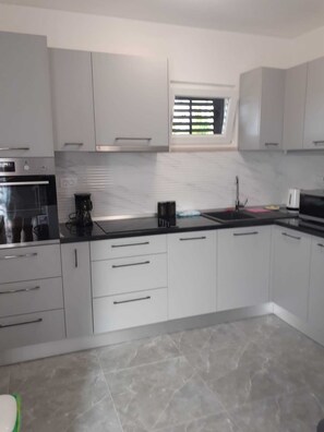 Apartment (Apartment Nikola) | Private kitchen | Fridge - Apartments Seagull (Postira)