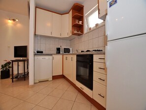 Apartment (Apartment Tonko) | Private kitchen | Fridge