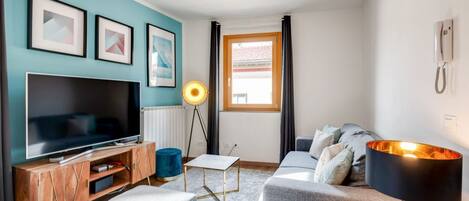 Apartment, 1 Bedroom | Living area