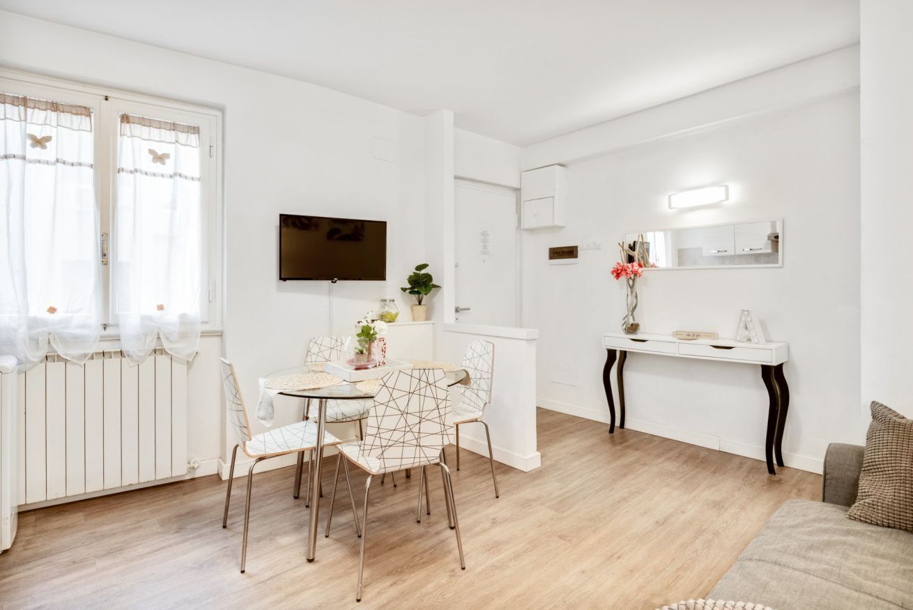 Apartment, 2 Bedrooms | In-room dining