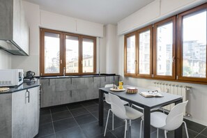Apartment, 1 Bedroom | Private kitchen | Full-size fridge, microwave, oven, stovetop - Lulli Bright and Cozy Flat  (Florence)