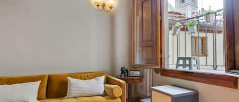 Apartment, 1 Bedroom | Living area