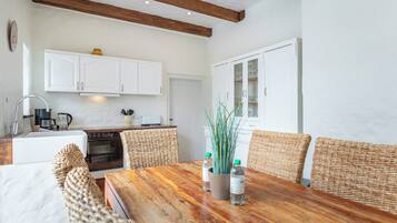 Kühlschrank, Ofen, Herdplatte, Geschirrspüler