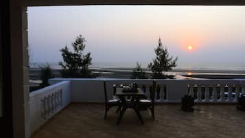 Sun deck