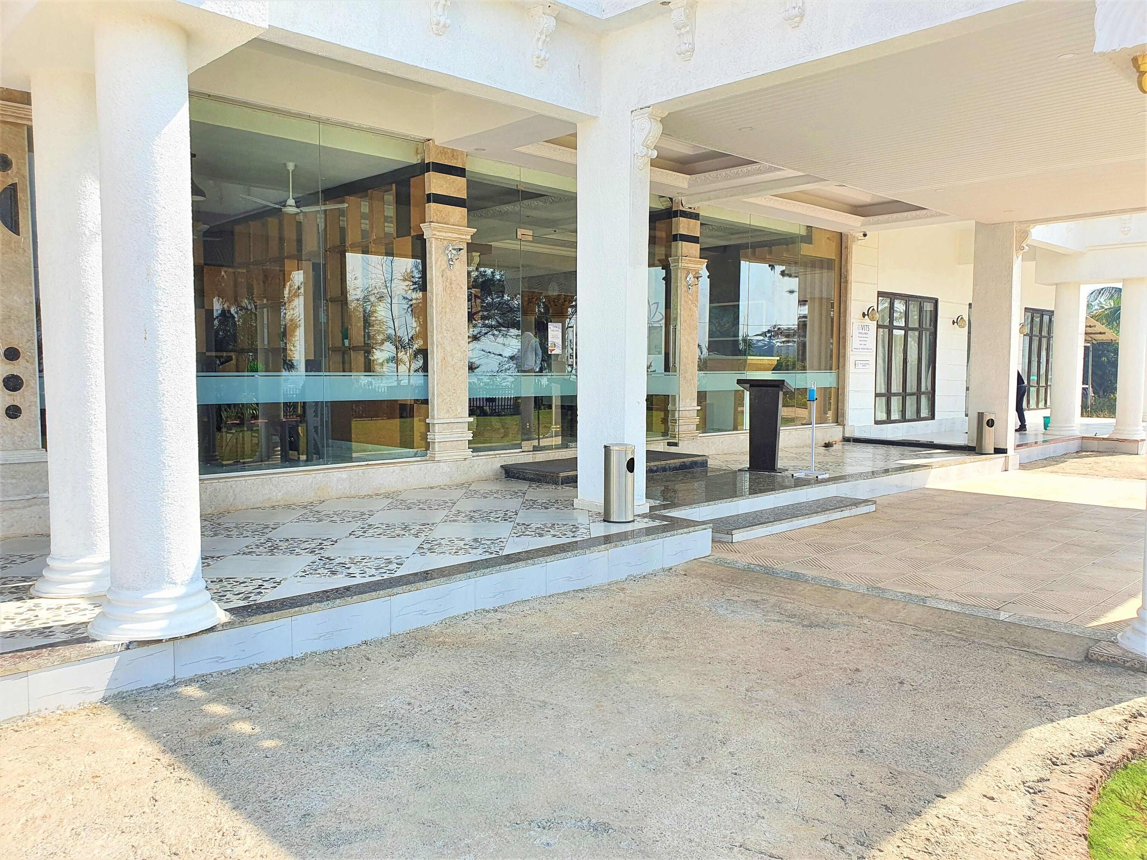 Pintu masuk hartanah