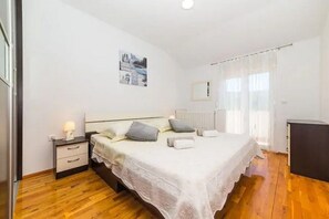 3 soverom, wi-fi og sengetøy