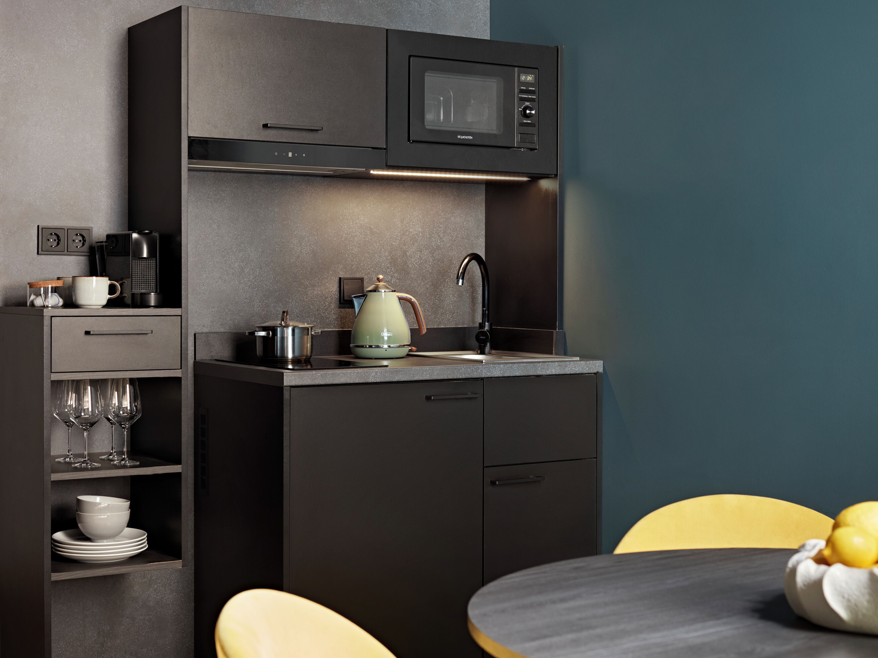 Large Studio, Kitchenette, Sofa Bed | Private kitchen | Espresso maker, coffee/tea maker, electric kettle