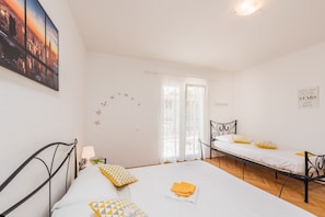 Apartment (Two Bedroom Apartment with Balcony)