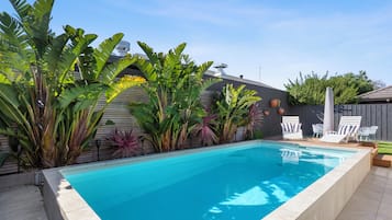 Piscine extérieure, piscine chauffée