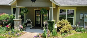 Makin' Memories What We Do Best, With Family and Your Tail Wagging Friends.