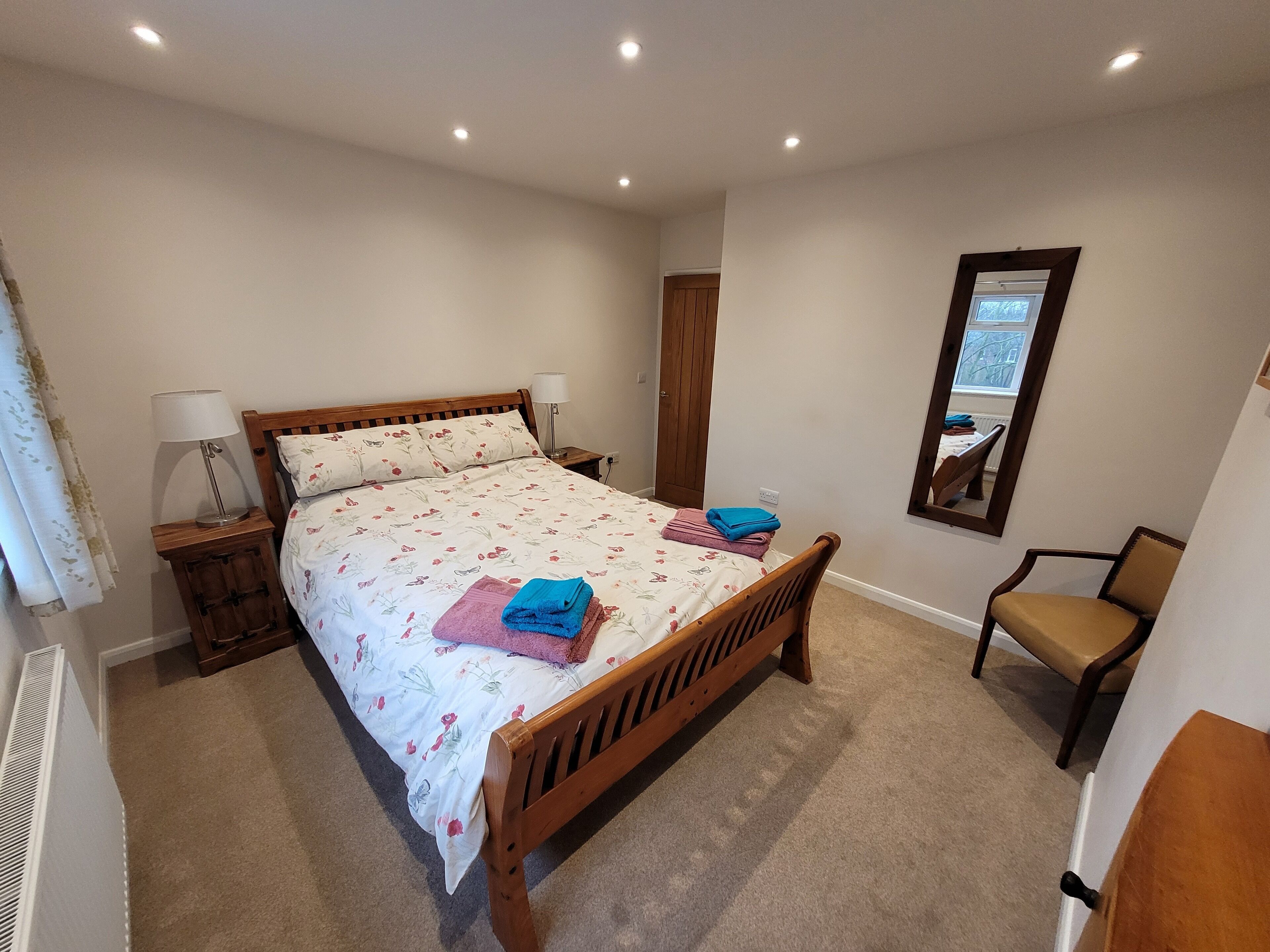 3 bedrooms, iron/ironing board, travel crib, free WiFi
