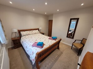 3 Schlafzimmer, Bügeleisen/Bügelbrett, Reisekinderbett, kostenloses WLAN