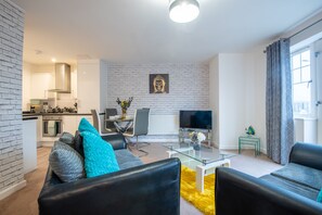 Leilighet, privat bad, bakgårdsutsikt | Lounge