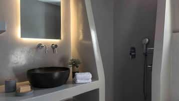 Casa, fumadores | 2 dormitorios y ropa de cama