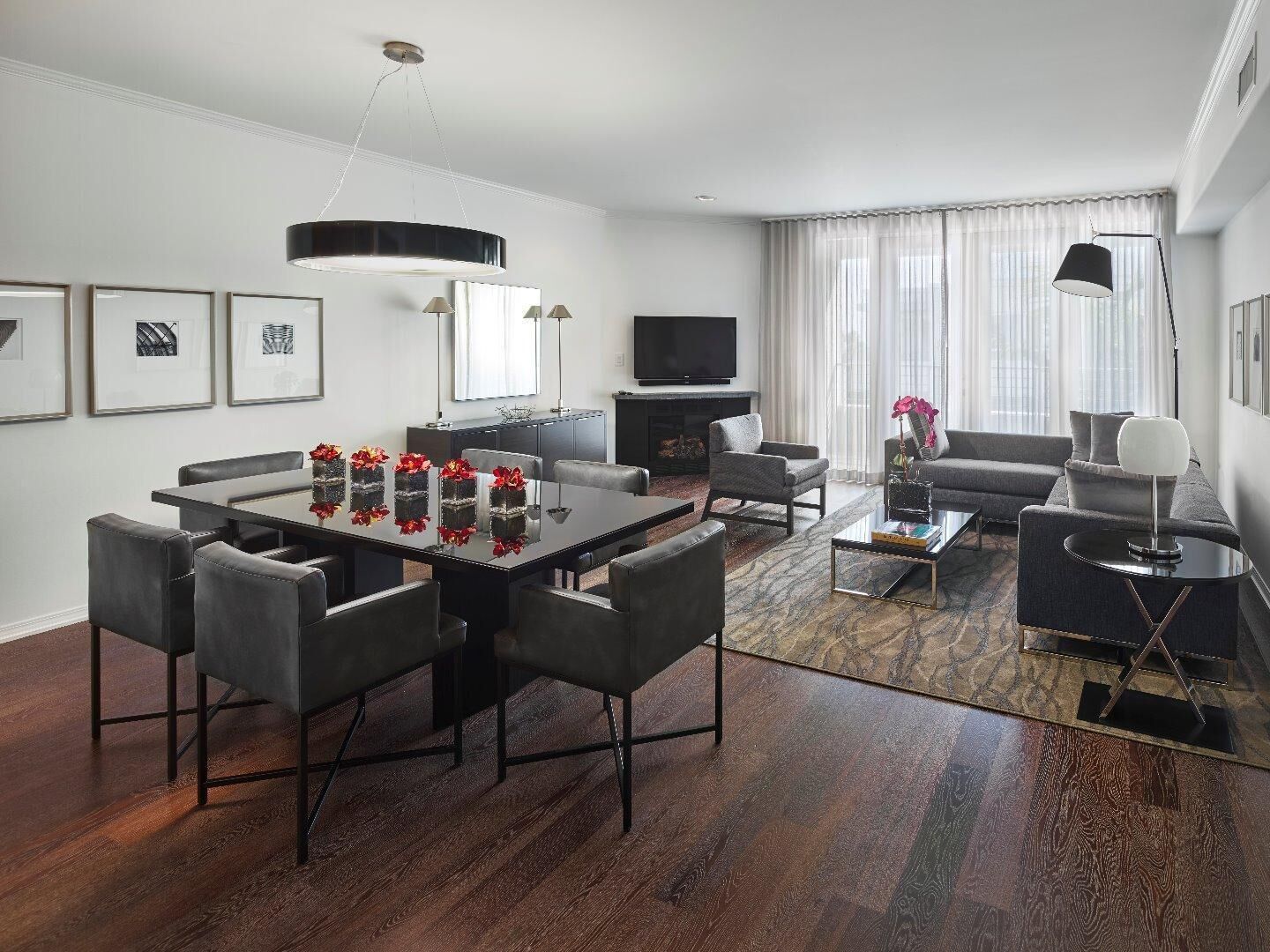 AKA Residences Luxurious Penthouse w/ Full Kitchen, Private Patio & WiFi