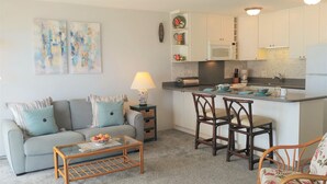 Living area - Waikiki - It's all about the Ocean View (honolulu)