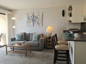 Living area - Waikiki - It's all about the Ocean View (honolulu)