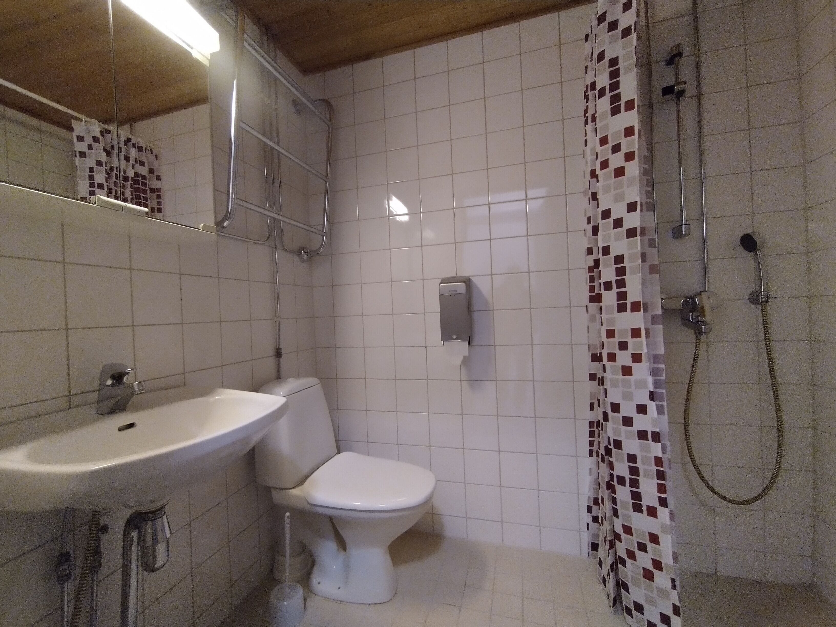 family room | bathroom | shower, towels, soap, shampoo