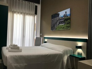 Luxe beddengoed, donzen dekbedden, bedden met traagschuimmatras