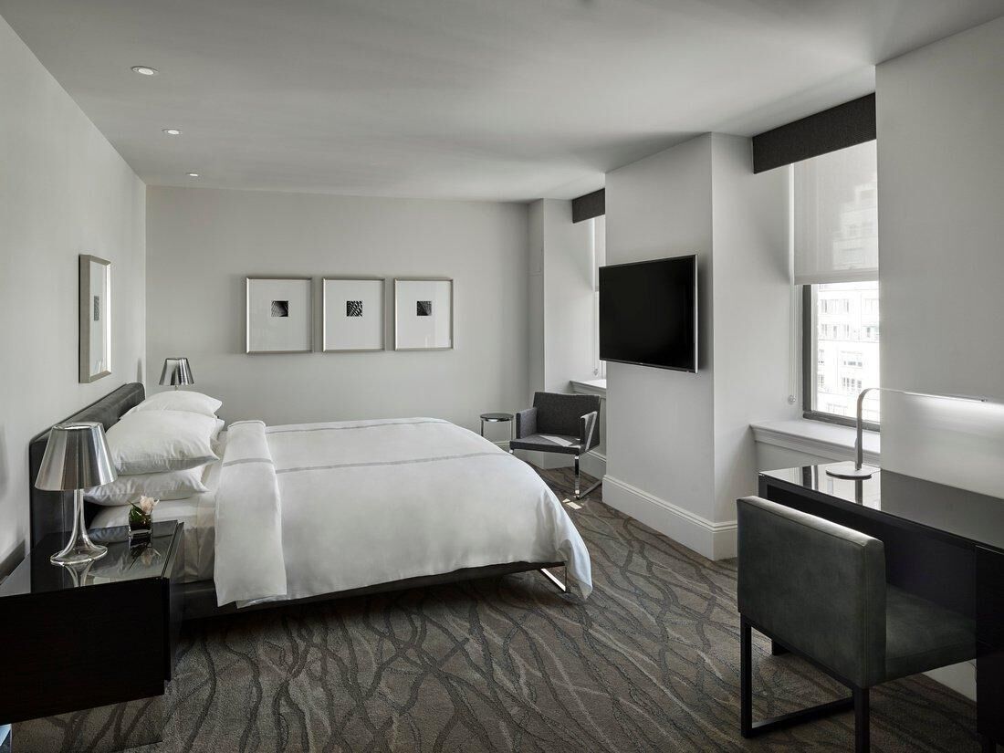 AKA Residences Newly Renovated Platinum Studio w/ Marble Bath & WiFi